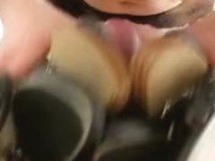 Husband gets a hot shoe job by wife and gives a cumshot