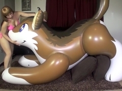 Galas: PuffyPaws Wolf Ride & Deflate