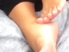 Latin Chick Feet In Lotion Act