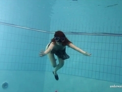 UnderwaterShow Video: Mia