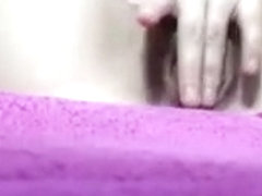 Amateur webcam video shows me rubbing my cunny