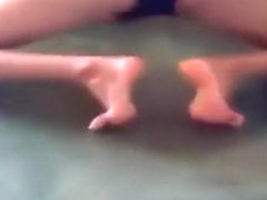 Tenn girls get naked on webcam