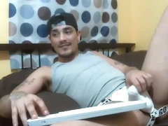 str8thugdick non-professional episode on 1/16/15 12:05 from chaturbate