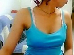 Indian teen rubbing her pussy on cam